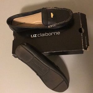 Liz Claiborne flat shoes